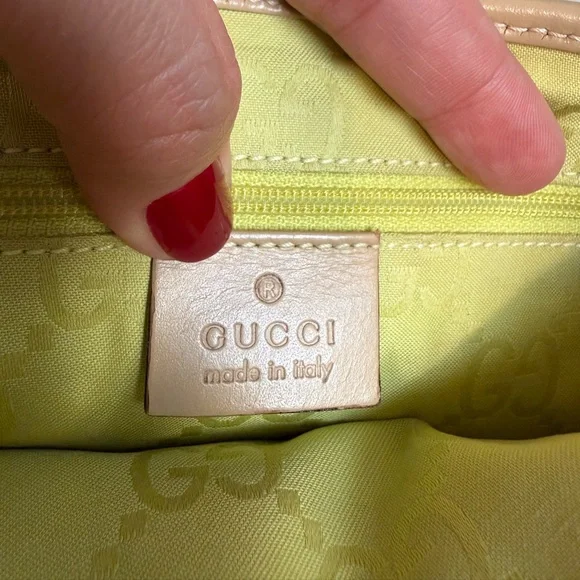 Authentic Vintage Gucci Jackie Piston Buckle Shoulder Bag- Beige Leather - Picture 4 of 13